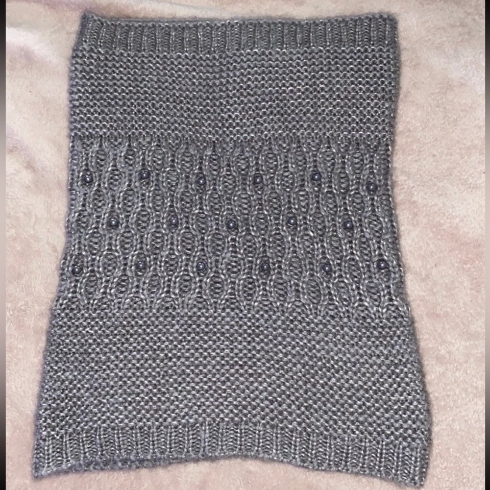 Betsey Johnson knit cowl neck scarf with pearls - Picture 1 of 4